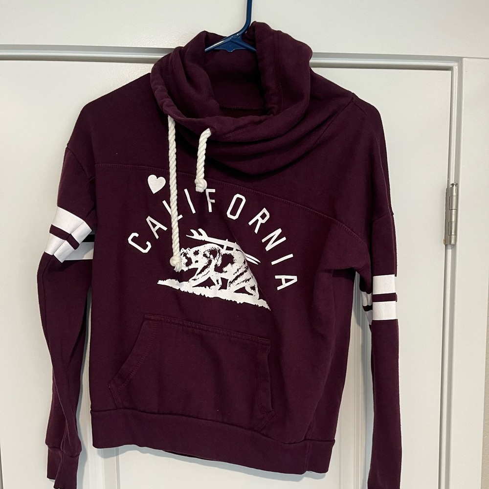 Women’s sweatshirt. Size small!